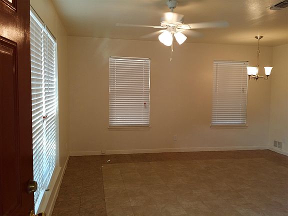 2nd image of 5003 Cottonwood Cir APT C