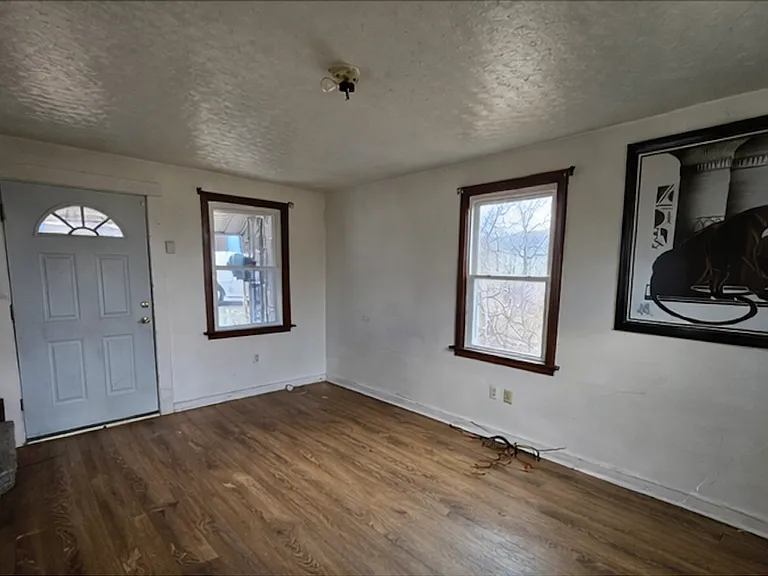740 Large Ave — Photo 10