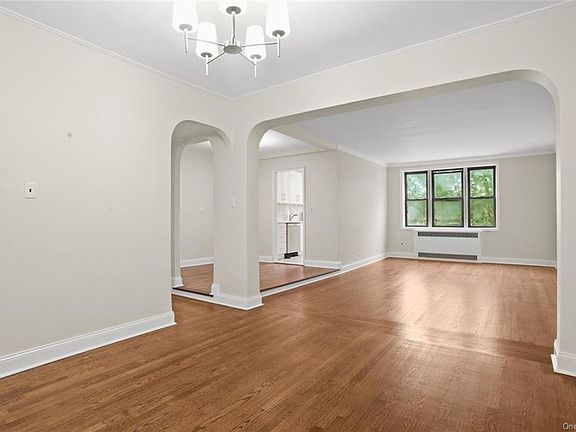 3rd image of 69-40 Yellowstone Blvd #609