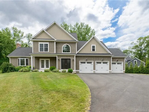 9 Winding Brook Road, North Haven, CT 06473