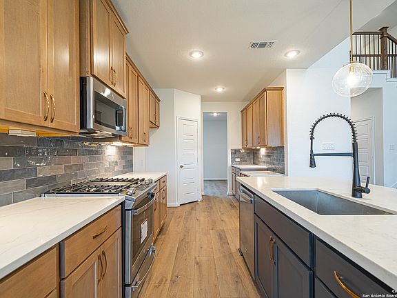5th image of 10015 Mulhouse Dr