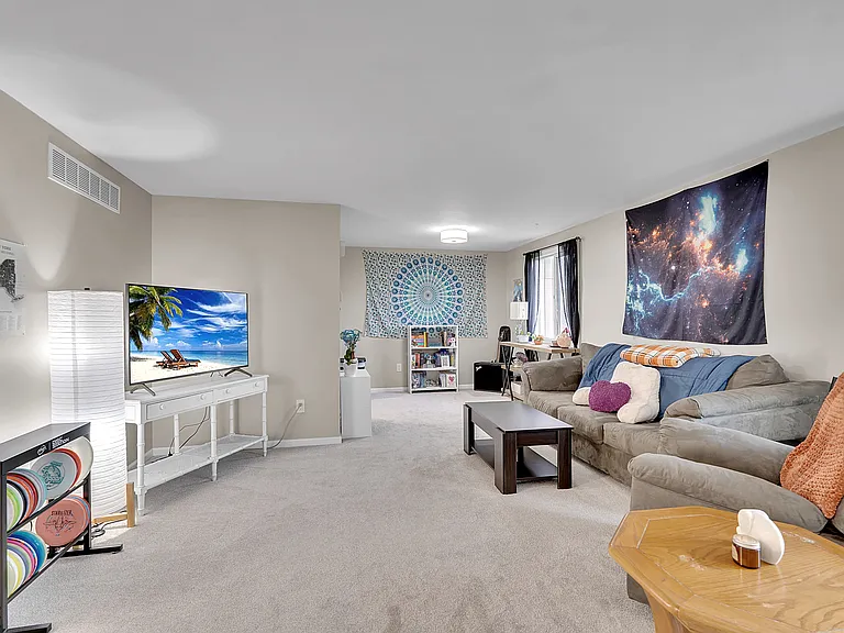 225 Charter Oaks Dr #3 — Photo 3