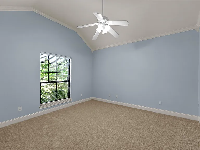 316 Garden Dr — Photo 7