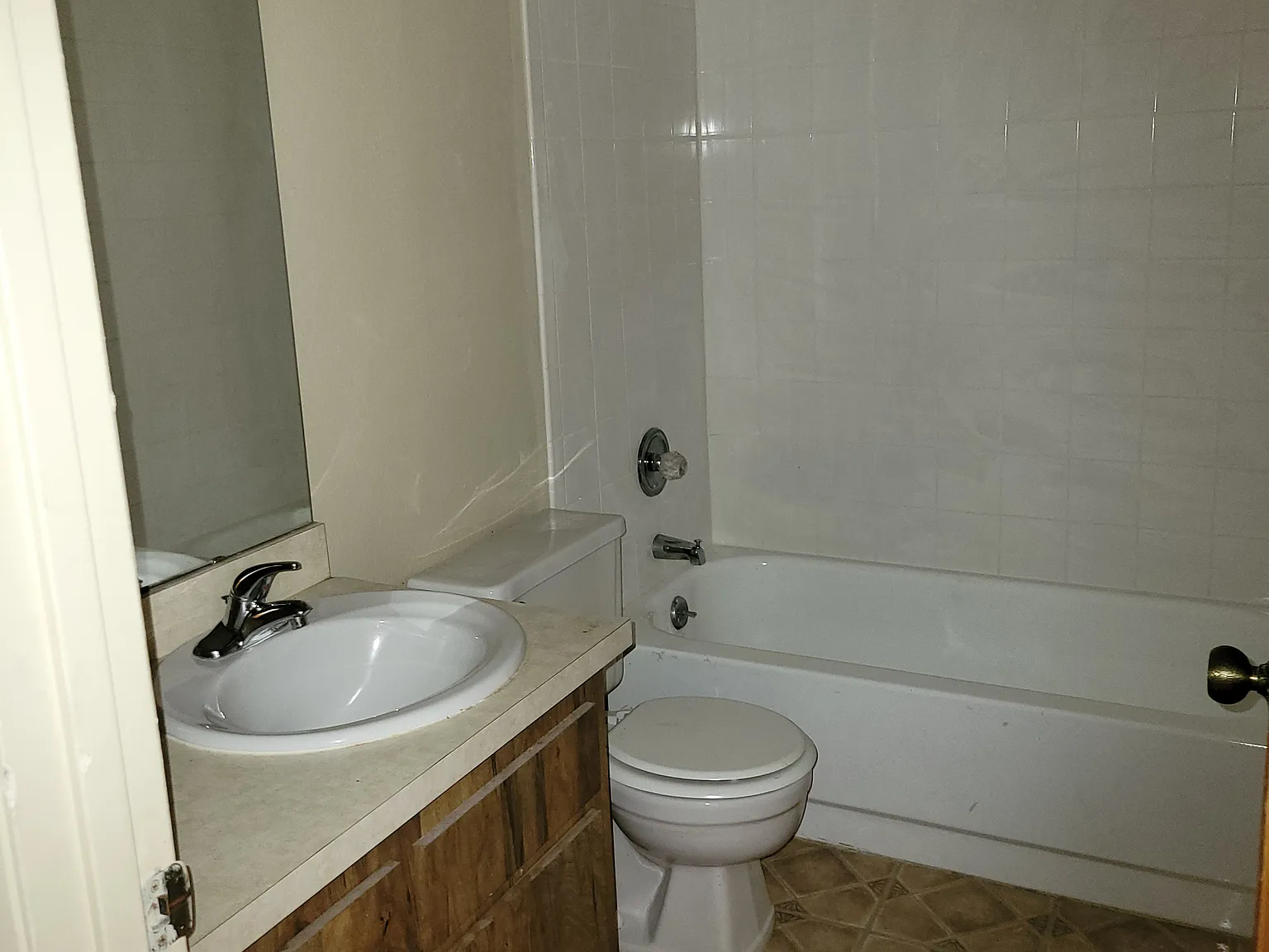 2 bed, 900 sqft, $1,320 — Photo 1