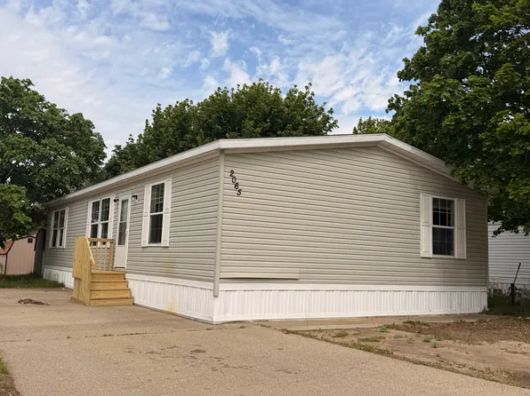 2065 Summergreen East Ct #69, Muskegon, MI 49442