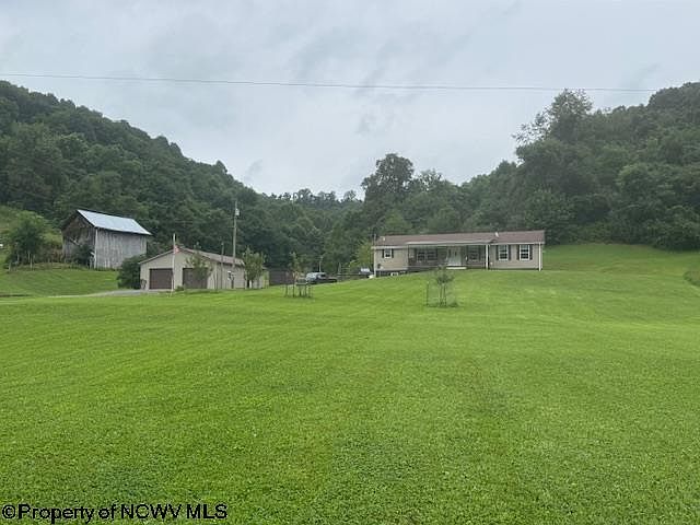 1st image of 1683 Range Rd