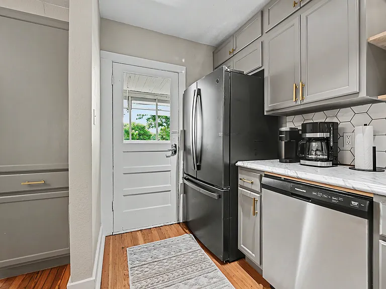 2811 Campbell St #3N — Photo 5
