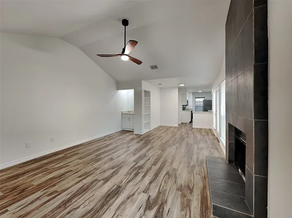 1404 Las Jardines Ct, Arlington, TX 76013