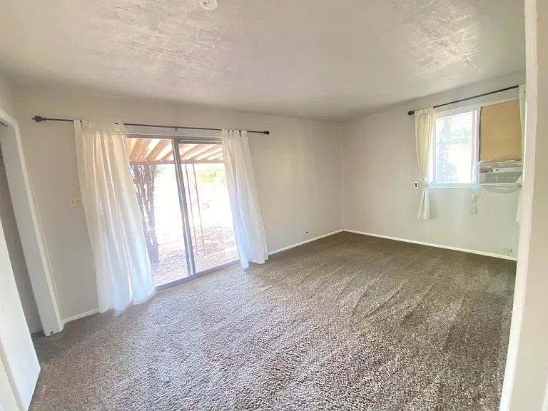 363 N 300 W — Photo 4