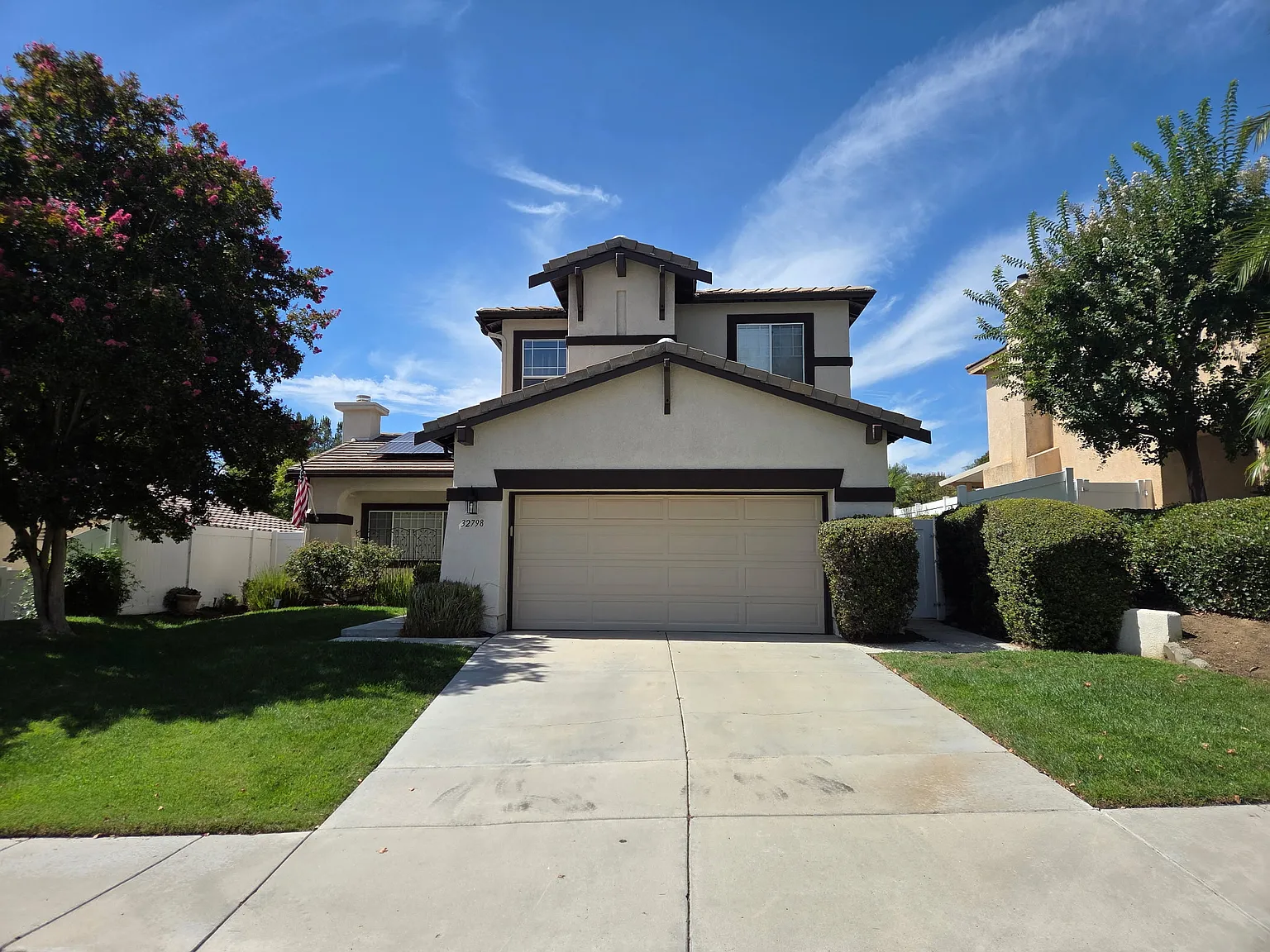3 bed, 2.5 bath, 1350 sqft, $3,500 — Photo 2