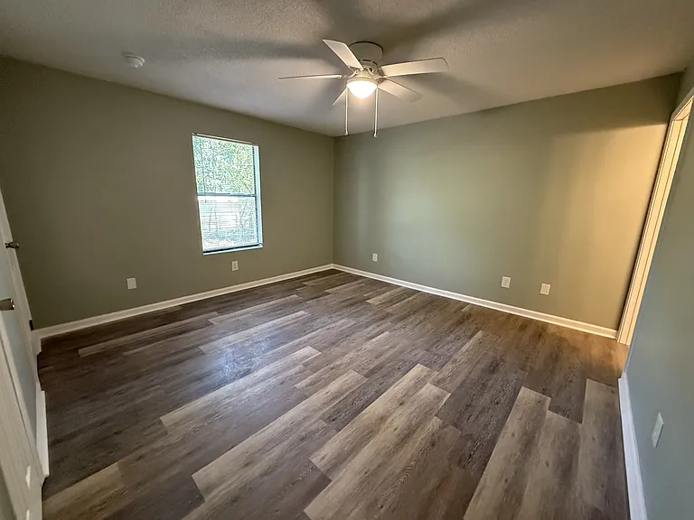 1725 Kathleen Dr #B — Photo 16