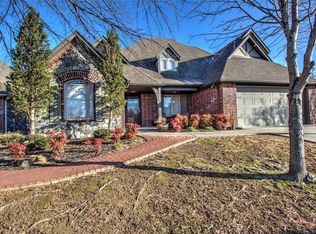 3102 Heritage Hills Pkwy, Claremore, OK 74019