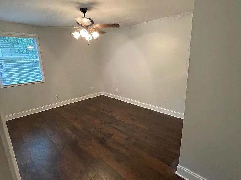 2nd Bedroom (Upstairs)