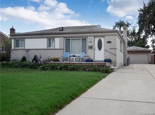 11141 Garden St, Livonia, MI 48150