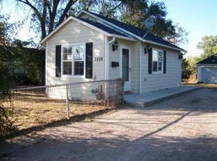 2220 E 10th St, Cheyenne, WY 82001