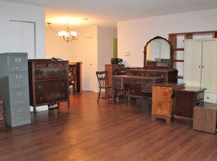 2 Thayer Pond Dr, Oxford, MA 01540