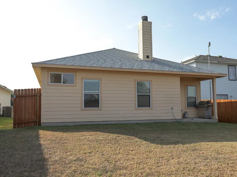 11810 Navasota St — Photo 19