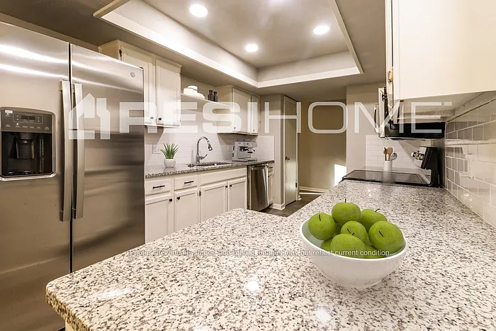 10041 S Ross Ave — Photo 2