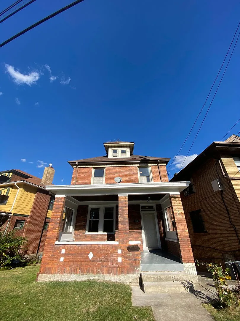 1712 Potomac Ave photo 1