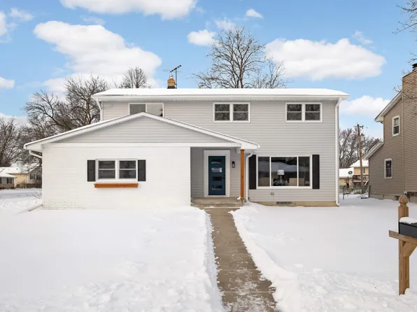 9 Langer Cir, West Saint Paul, MN 55118