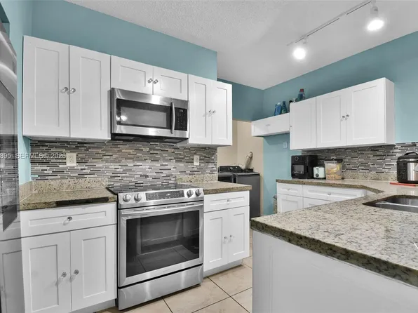 1419 Avon Ln APT 216, North Lauderdale, FL 33068