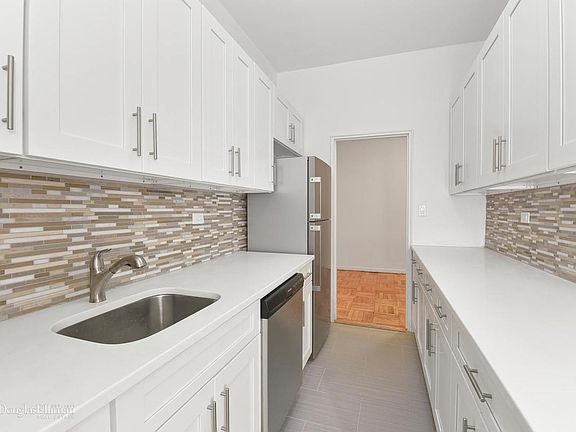 3rd image of 2630 Kingsbridge Ter APT 1H