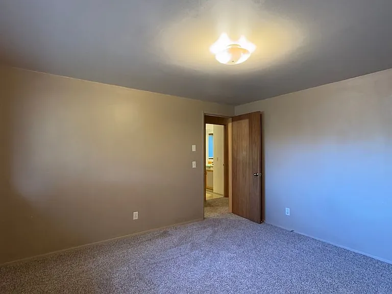 1001 N Brooklane St — Photo 39