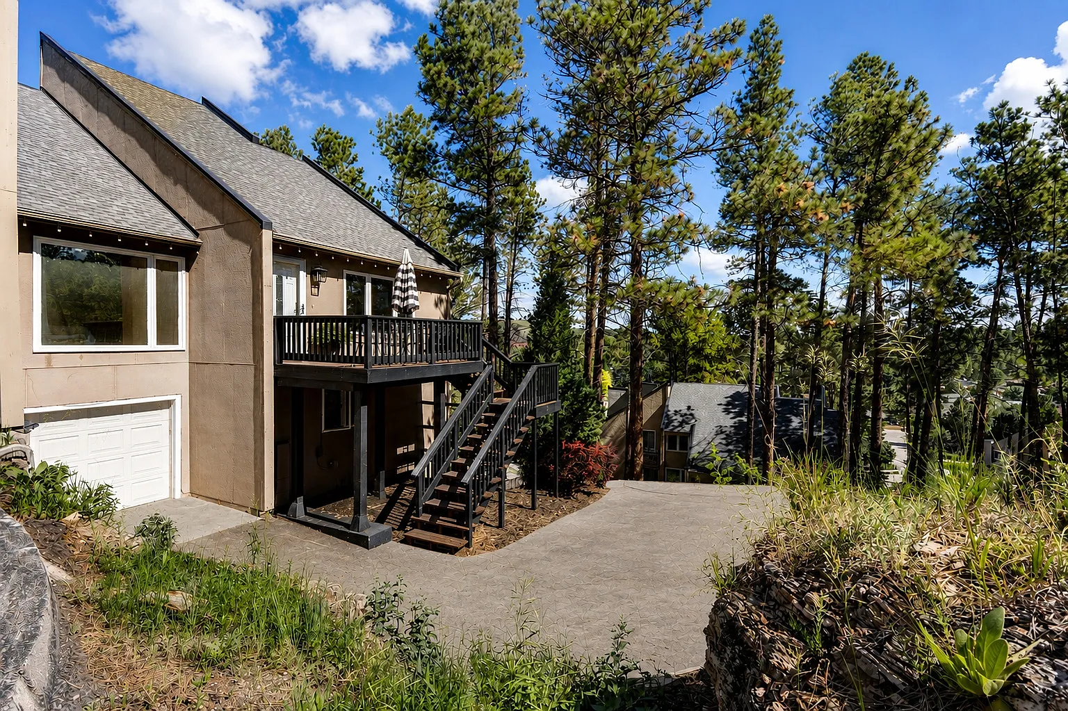 10C Glendale Ln — Photo 1