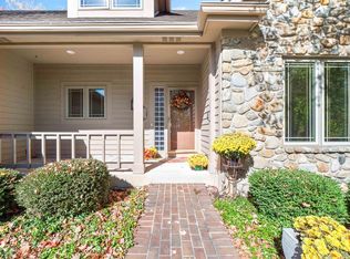 10406 Woodland Rdg W, Fort Wayne, IN 46804