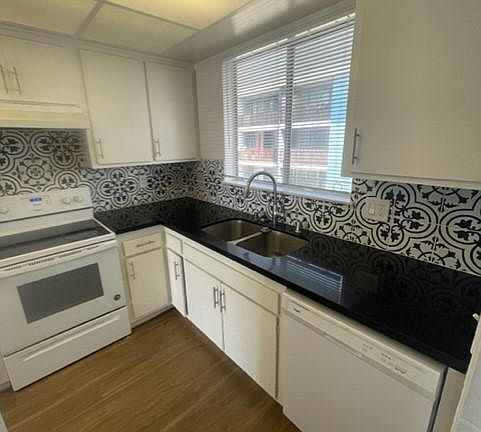 2nd image of 11 S Termino Ave #217