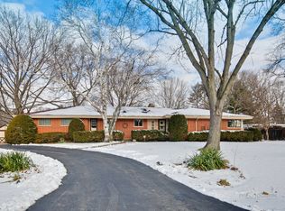 401 N Macarthur Blvd, Mount Prospect, IL 60056