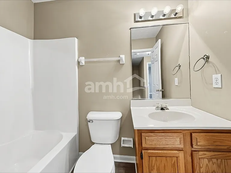 924 Bamburgh Dr — Photo 16