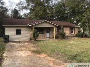 518 Woodlore Dr, Chickasaw, AL 36611