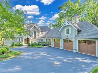 549 Island Pointe Ln, Moneta, VA 24121