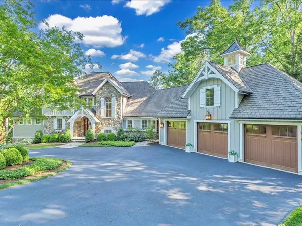 549 Island Pointe Ln, Moneta, VA 24121