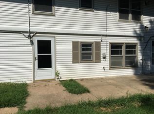7791 England Dr APT B, Overland Park, KS 66204