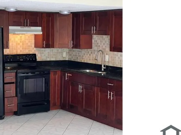 950 SW 74th Ave, Pompano Beach, FL 33068