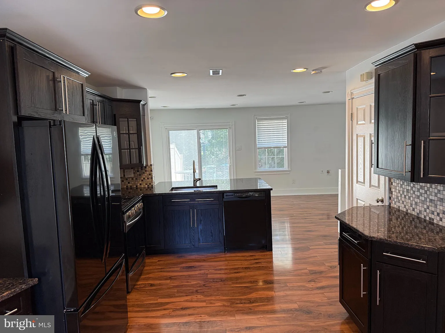 2 bed, 1.5 bath, 1314 sqft, $2,600 — Photo 4