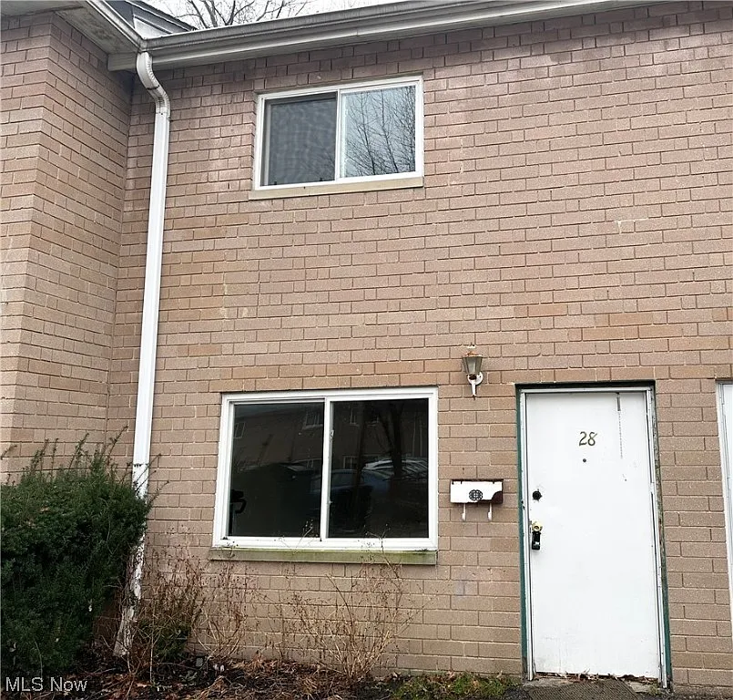 797 Babbitt Rd APT 28 photo 1