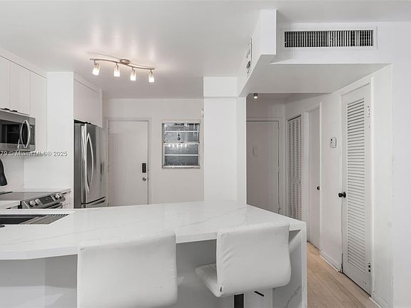 5th image of 1780 191st St APT 110-2