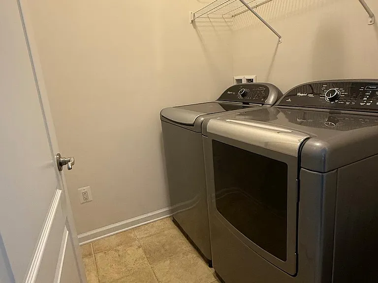 7476 Riding Meadow Way — Photo 21