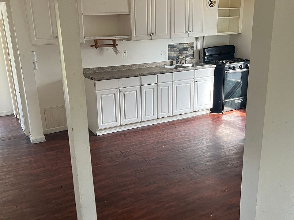2nd image of 53 Hazel St #2