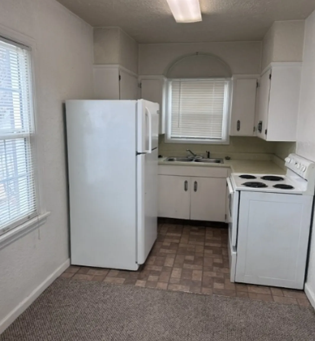 765 South Boulevard — Photo 3