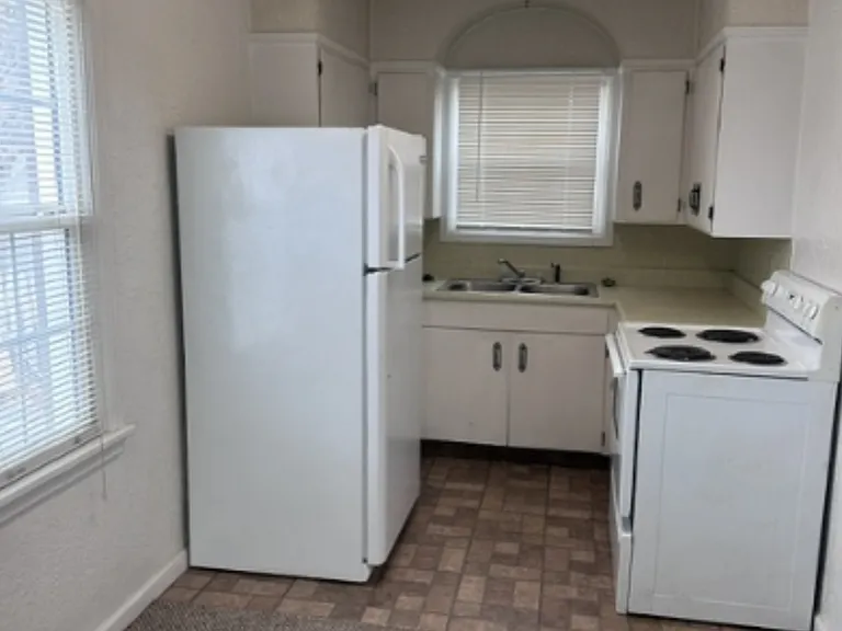 765 Southpoint Blvd — Photo 3