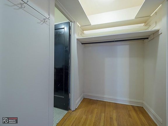 2nd image of 2100 W Ainslie St #2110N2