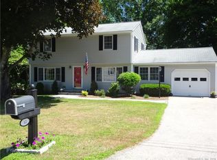 12 Laurel Wood Rd, North Stonington, CT 06359
