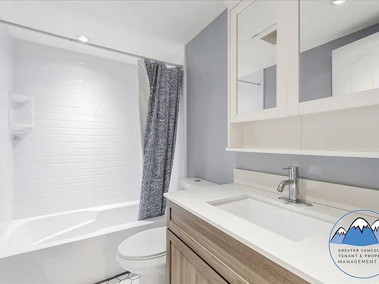 270 3rd St W — Photo 15