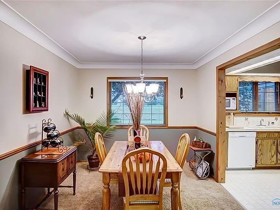 4th image of 1072 Westbrook Dr