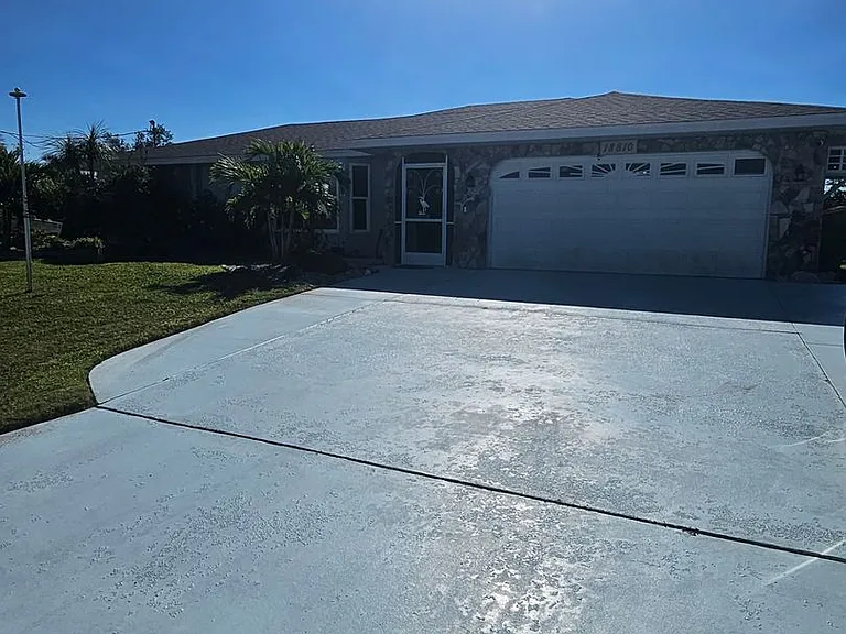 18810 Ashcroft Cir — Photo 44