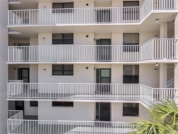 3rd image of 300 Woodette Dr APT 302B